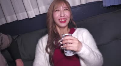 MAAN-1090 【美尻即尺ギャル】ヤリ同伴常習者！？チ●コ評論傢になっちゃうドMヘソピギャル！